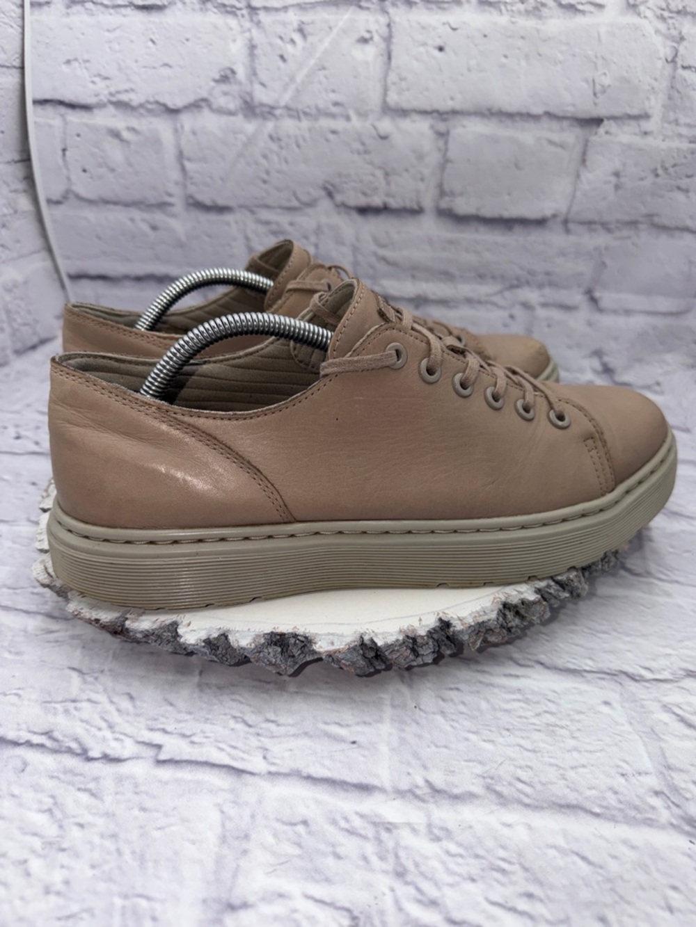 Dr. Martens Airwair Dante Beige Leather Shoes Sneakers Men's US 11 - Picture 4 of 10